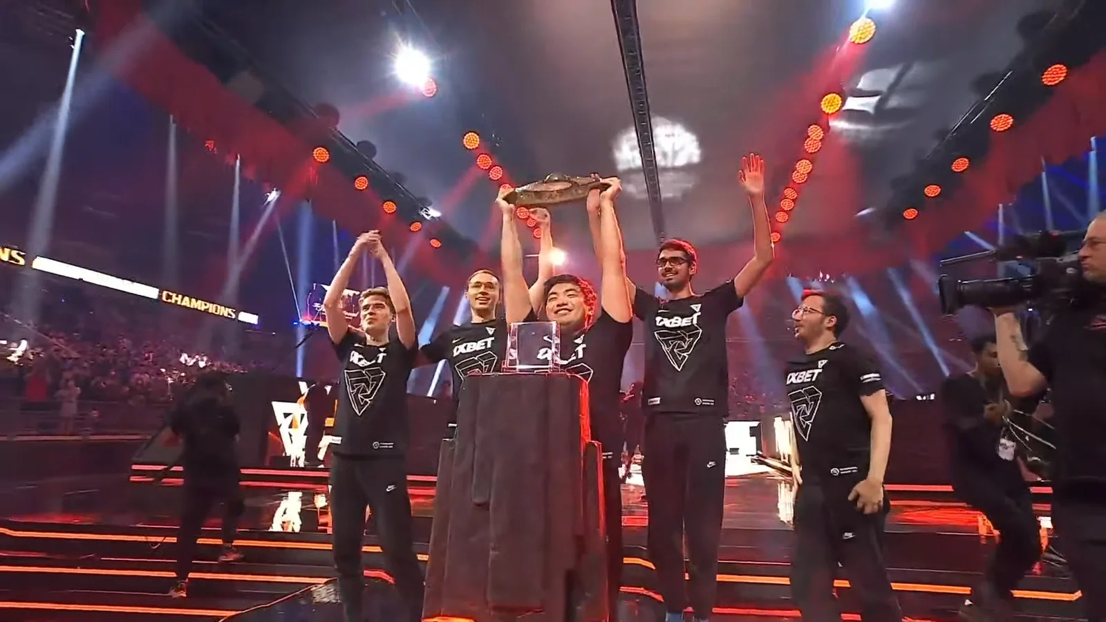 TI15中國區(qū)預(yù)選賽：AR戰(zhàn)隊敗者組逆襲一穿五，決勝團(tuán)戰(zhàn)鎖定TI15門票